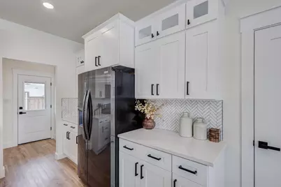 3230 6th Avenue, Fort Worth, TX 76110 - Photo 9