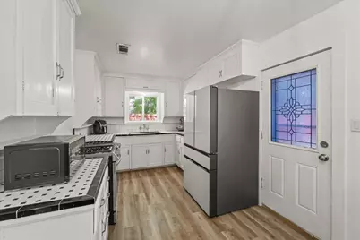 1207 Engle Avenue, Dallas, TX 75224 - Photo 3