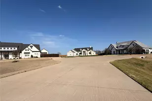 521 Fox Hl Ct, Waxahachie, TX 75167 - Photo 3