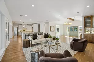 11010 Russwood Cir, Dallas, TX 75229 - Photo 9