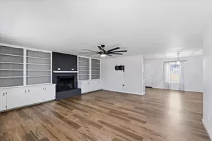 102 Middleton Ct, Weatherford, TX 76087 - Photo 9