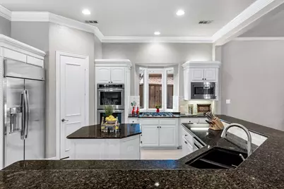 626 Stratford Lane, Coppell, TX 75019 - Photo 11