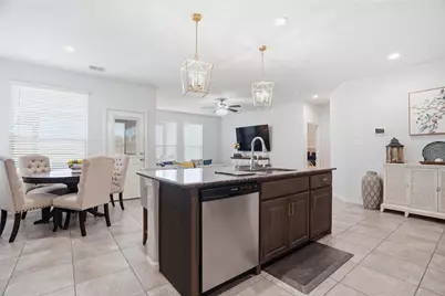 729 Key Deer Drive, Burleson, TX 76028 - Photo 9