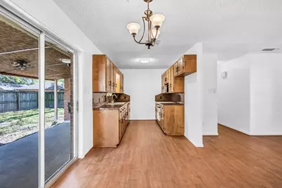 815 N Bledsoe Street, Gilmer, TX 75644 - Photo 9