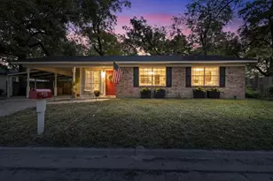 815 N Bledsoe St, Gilmer, TX 75644 - Photo 27