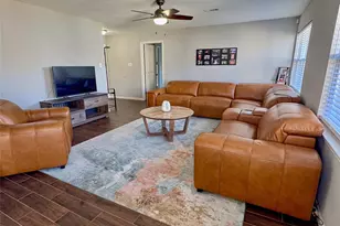 1719 Belmead Ln, Irving, TX 75061 - Photo 3