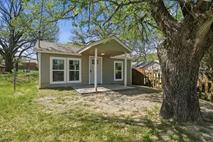 613 Bryan St, Weatherford, TX 76086 - Photo 3