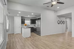 313 Misty Mountain Dr, Fort Worth, TX 76140 - Photo 11