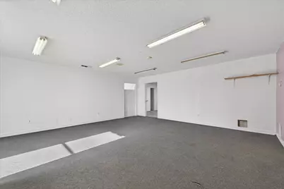 611 W Spring Valley Road, Hewitt, TX 76643 - Photo 17