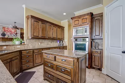 617 Indian Trail, Hurst, TX 76054 - Photo 5