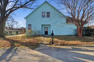 730 Summers Ln, Lake Dallas, TX 75065 - Photo 1