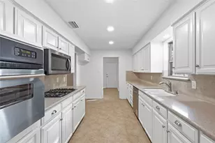 401 Monti Dr, Lewisville, TX 75057 - Photo 5