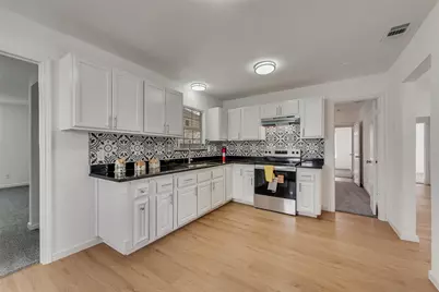 1720 Waldrop Street, Irving, TX 75061 - Photo 9