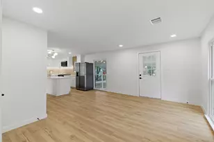 617 Ouida St, Grand Prairie, TX 75051 - Photo 5