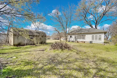 311 E San Saba Street, Wortham, TX 76693 - Photo 19