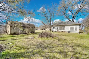 311 E San Saba St, Wortham, TX 76693 - Photo 19