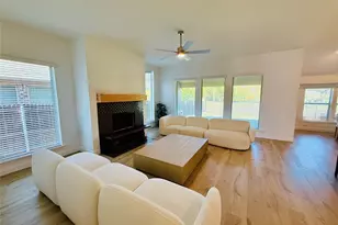 218 Oakcrest Dr, Justin, TX 76247 - Photo 7