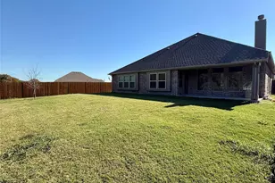 218 Oakcrest Dr, Justin, TX 76247 - Photo 27