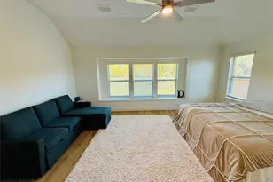 218 Oakcrest Dr, Justin, TX 76247 - Photo 19