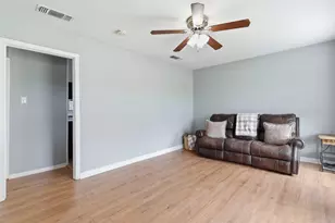 521 Crosby Ave, White Settlement, TX 76108 - Photo 9