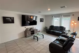 3386 Peyton Lila Rd, Dallas, TX 75212 - Photo 5