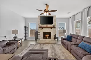 644 Winters Dr, Waxahachie, TX 75165 - Photo 9