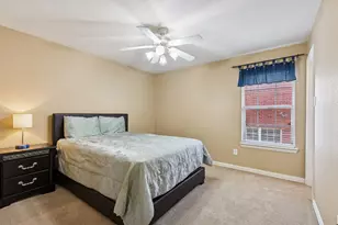 1200 Cedar Valley Dr, Irving, TX 75063 - Photo 33