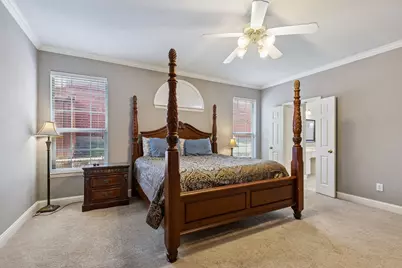 1200 Cedar Valley Drive, Irving, TX 75063 - Photo 9