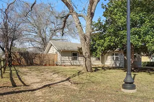 422 N Pecan St, Arlington, TX 76011 - Photo 3