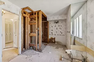 241 Simmons Rd, Double Oak, TX 75077 - Photo 27