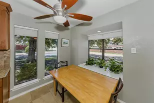 4020 Flintridge Dr, Irving, TX 75038 - Photo 9