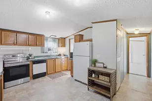 11205 Pikes Peak, Venus, TX 76084 - Photo 5