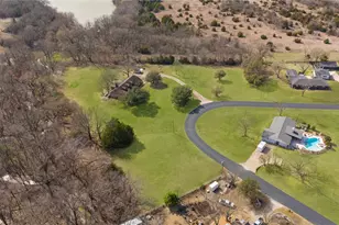 908 Hurricane Creek Cir, Anna, TX 75409 - Photo 3