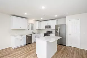 321 Glenwick Ln, Van Alstyne, TX 75495 - Photo 9