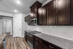 641 The Cottages Dr, Godley, TX 76044 - Photo 19