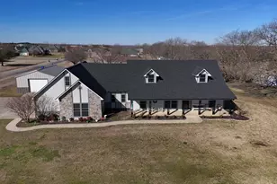 733 Ridgeview Dr, Sherman, TX 75090 - Photo 1