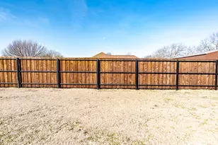 733 Ridgeview Dr, Sherman, TX 75090 - Photo 9
