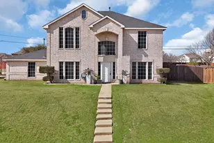 745 Woodridge Dr, DeSoto, TX 75115 - Photo 1