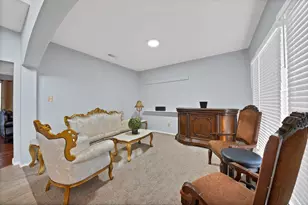 745 Woodridge Dr, DeSoto, TX 75115 - Photo 5