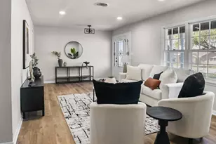 5709 Wedgworth Rd, Fort Worth, TX 76133 - Photo 3