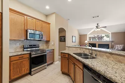 9708 Grandview Drive, Denton, TX 76207 - Photo 15