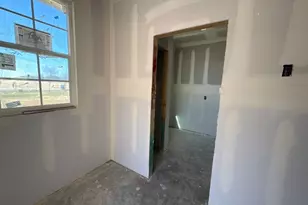 156 Oak Grv Wy, Springtown, TX 76082 - Photo 5