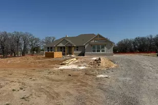 156 Oak Grv Wy, Springtown, TX 76082 - Photo 1