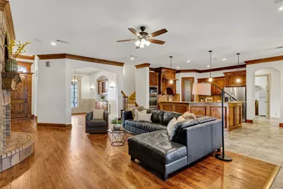 1215 Meredith Creek Lane, Fort Worth, TX 76179 - Photo 7