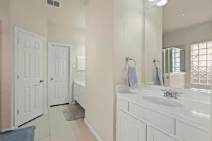 1056 Kaylie St, Grand Prairie, TX 75052 - Photo 15