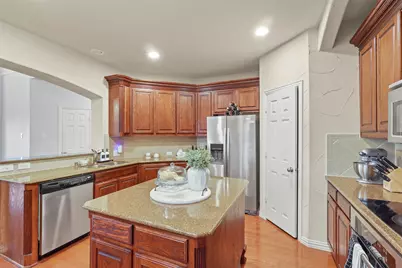 1056 Kaylie Street, Grand Prairie, TX 75052 - Photo 11