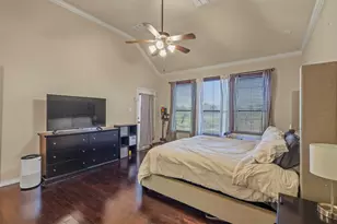 1056 Kaylie St, Grand Prairie, TX 75052 - Photo 13