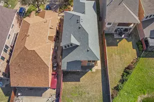 1056 Kaylie St, Grand Prairie, TX 75052 - Photo 29