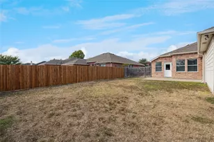 1328 Marvin Gardens, Lancaster, TX 75134 - Photo 23