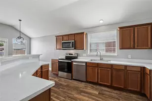 1328 Marvin Gardens, Lancaster, TX 75134 - Photo 5